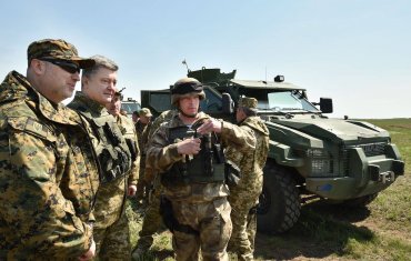 Порошенко предупредил, что Россия может возобновить войну на Донбассе