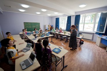 В Грузии подняли вопрос о правомерности молитв в школах