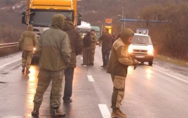 Украинские активисты прекращают транзитную блокаду фур из РФ