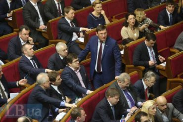 Блок Порошенко хочет новую коалицию и новое правительство