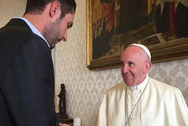 Папа Франциск встретился с гендиректором соцсети Instagram