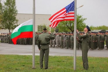 В Болгарию прибыли войска и техника США