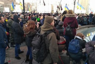 Организаторы блокады Донбасса провели вече на Майдане