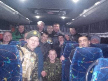 С Майдана выехал первый автобус на блокаду Донбасса