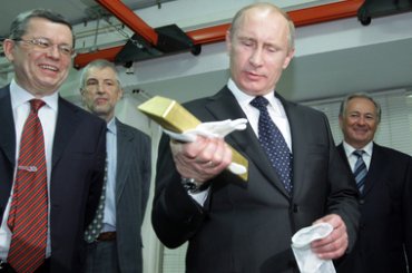 Россия экстренно скупает золото в ожидании краха США