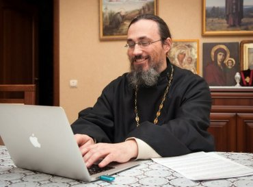 РПЦ МП обязала прихожан читать молитву перед выходом в интернет