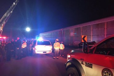 В США столкнулись пассажирский поезд с товарным