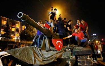 В Турции более 60 человек получили пожизненный срок за участие в госперевороте