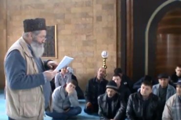 Крымские татары объявили голодовку против сноса мечети в Симферополе