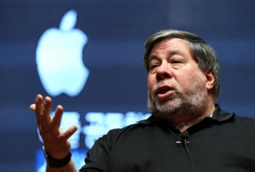 У соучредителя компании Apple украли биткоины