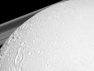 На спутнике Сатурна найдена жизнь