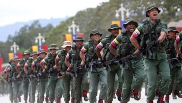 Военные отворачиваются от Мадуро
