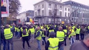 Бельгийские «желтые жилеты» атаковали дом экс-премьера