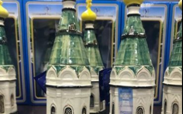 В РПЦ возмущены, что в Красноярске продают водку в бутылках в форме часовни