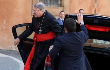 Казначей Ватикана изнасиловал двух мальчиков