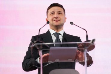 Сокращение депутатов: Зеленский заверил «слуг народа», что досрочных выборов не будет