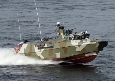 Россия перебрасывает по земле военные катера из Балтийского моря в Азовское