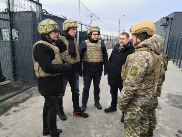 Главы МИД трех европейских стран встретились с украинскими военными на Донбассе