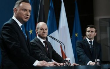Франция, Германия и Польша призвали Россию к диалогу и предупредили о последствиях агрессии