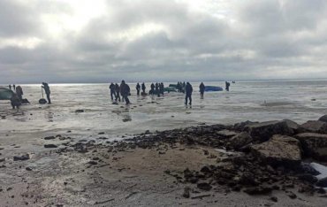 На Черкасчине отколовшаяся льдина унесла около 200 рыбаков