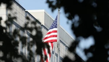 США приказали всем своим дипломатам срочно выехать из Украины в Польшу