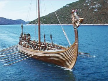 На древнем корабле нашли «солнечный камень» викингов