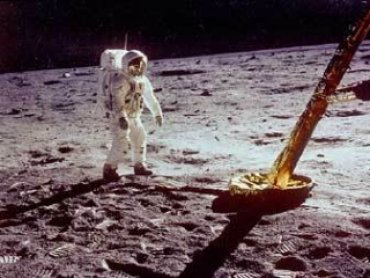 США хотят добывать платину на Луне