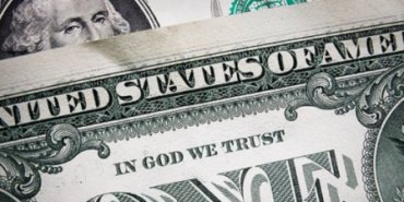 В США атеисты требуют через суд удаления религиозной фразы с банкнот