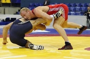 Украинец Павел Олейник стал чемпионом Европы по вольной борьбе