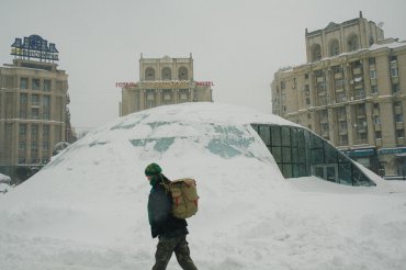 В Киеве из-за снегопада понедельник объявлен выходным