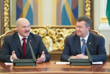 Глава МИД Белоруссии рассказал, чем Лукашенко лучше Януковича