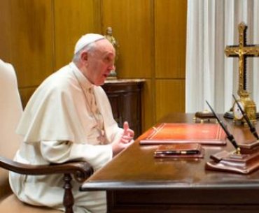 Папа Франциск сделал исключение, разрешив женатому дьякону стать священником
