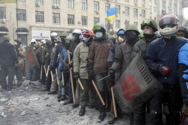 Самооборона Майдана штурмует офис «Интера»