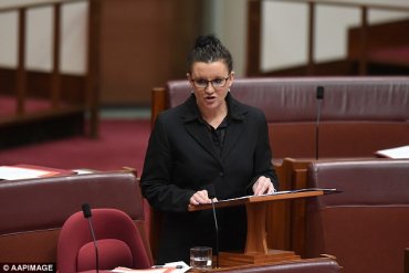 Австралийскому сенатору пригрозили смертью за отказ поддержать законы шариата