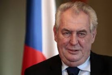 Президент Чехии поедет к Путину отмечать 9 Мая