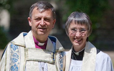 В Великобритании появилась первая семья епископов