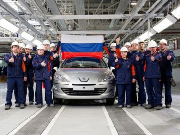 Peugeot-Citroen и Mitsubishi Motors останавливают производство на России