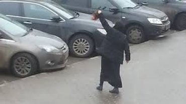 Глава мусульман Москвы выступил с заявлением по поводу задержанной женщины в хиджабе, отрезавшей ребенку голову