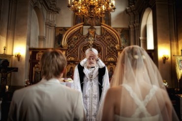 Патриарха Кирилла просят ввести «антиабортные» клятвы для венчающихся