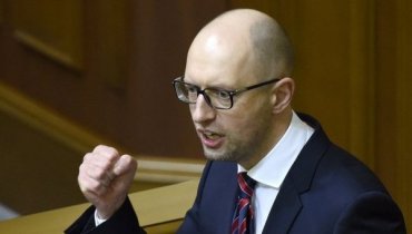Яценюк требует принять закон о невмешательстве в работу правительства