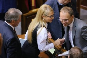 «Народный фронт» обвиняет Тимошенко в шантаже