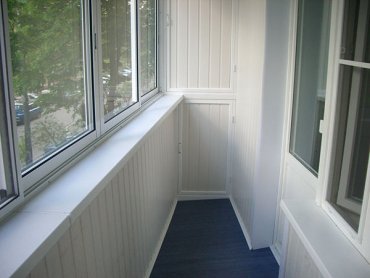 Уютно, комфортно и функционально – балкон под ключ