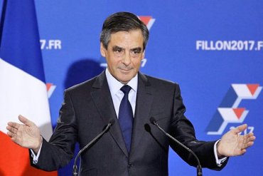 Фийона могут снять с президентской гонки во Франции