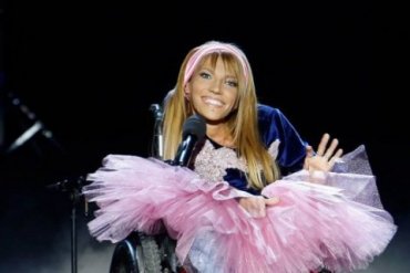 Россию на «Евровидении» представит певица-инвалид
