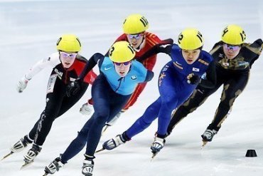 Россию лишили медалей на чемпионате мира по шорт-треку