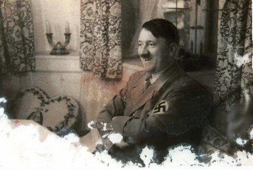 В спальне Евы Браун найдены интимные фотографии Гитлера