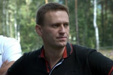 Навальный готовит митинг за отставку Медведева