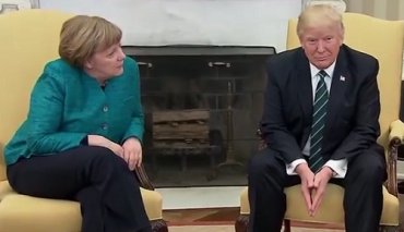 Трамп не пожал руку Меркель из медицинских соображений