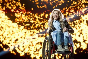 Организаторы «Евровидения» предложили Самойловой спеть из России