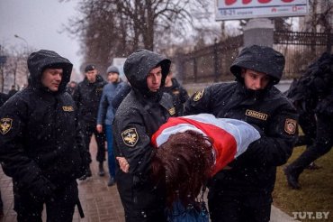 В Минске задержали сотни участников Марша воли